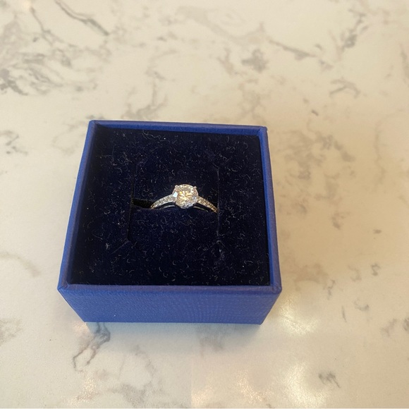 Swarovski’s Attract Ring, size 52. Round cut, Pavé, White, Rhodium plated. NIB - Picture 6 of 14